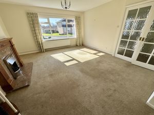 Lounge- click for photo gallery